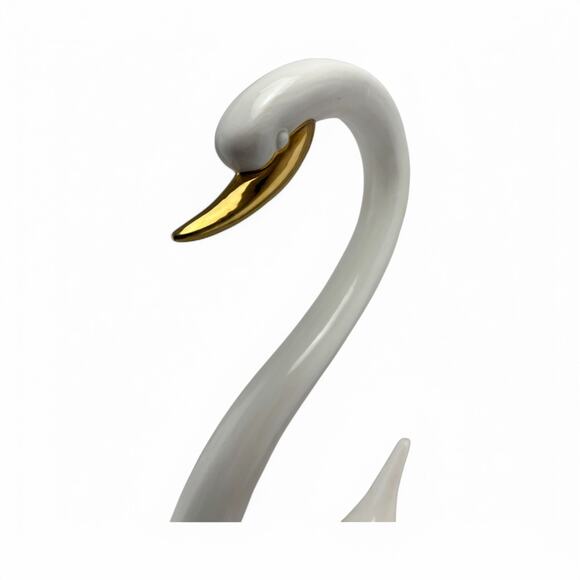 Vintage Arnel’s Ceramic Swan Figurine with Gold Beak – Elegant Home Decor - Picture 2 of 15